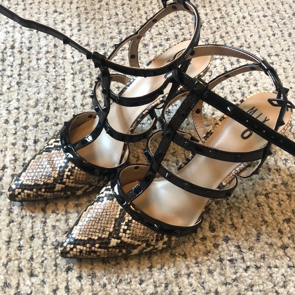Heeled snakeskin stud heels
